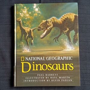 2001 Book National Geographic Dinosaurs by Paul Barrett